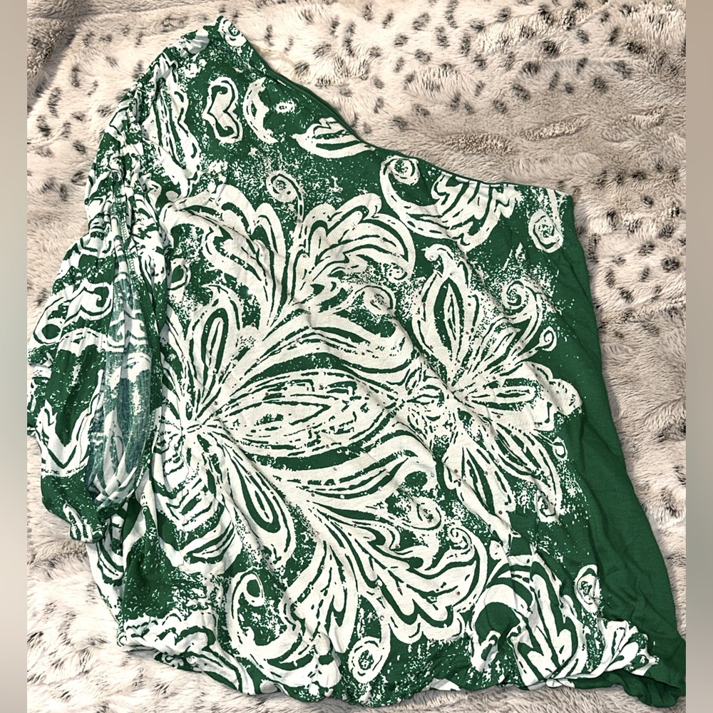 INC One shoulder Green Top
